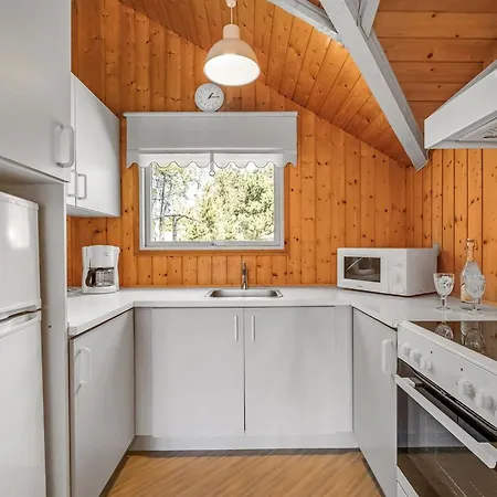 Clea - 800m From The Sea By Interhome Nyaraló *